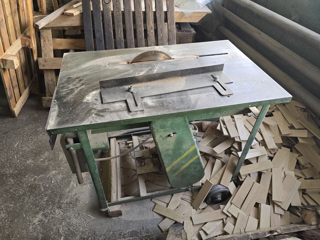 Spółdzielnia Pracy Metalowców, Gostyń DMSR-50 - Máquina para madera: foto 4 Spółdzielnia Pracy Metalowców, Gostyń DMSR-50 - Máquina para madera: foto 4