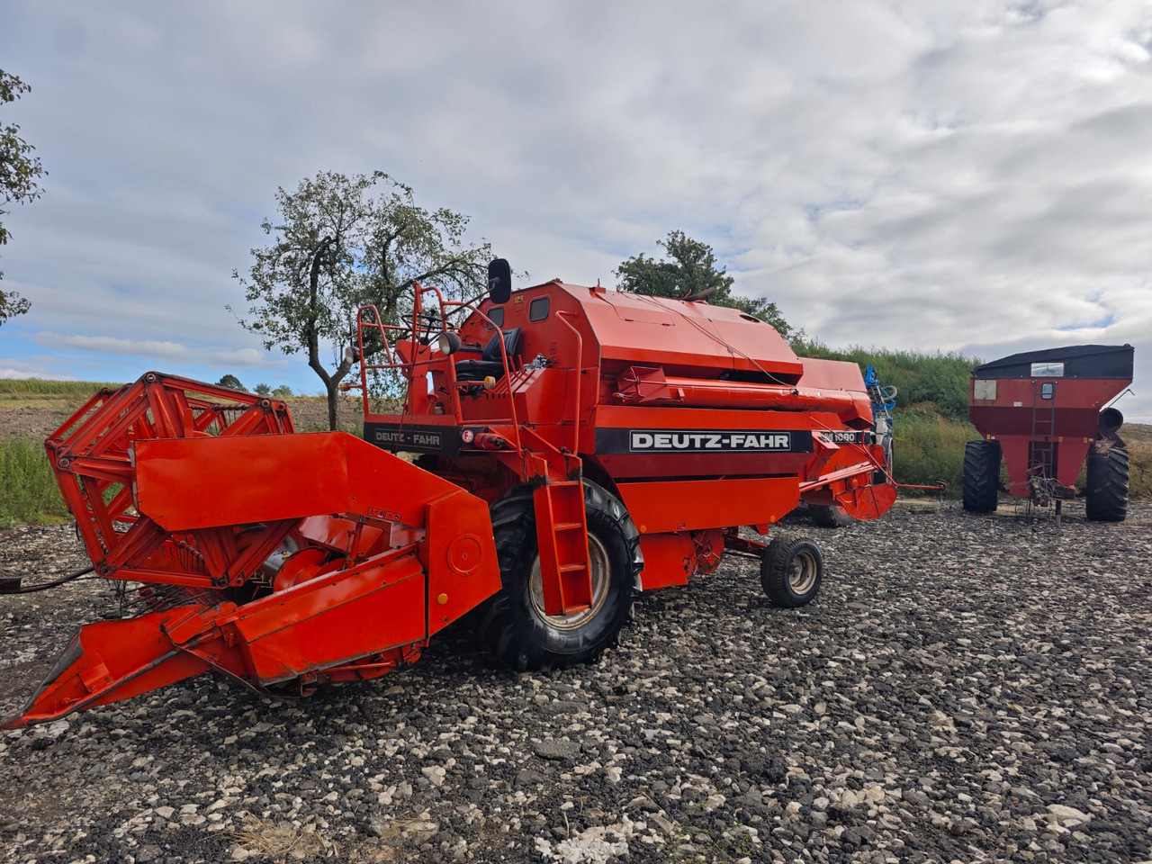 Deutz-fahr M 1080 - Cosechadora de granos: foto 1 Deutz-fahr M 1080 - Cosechadora de granos: foto 1