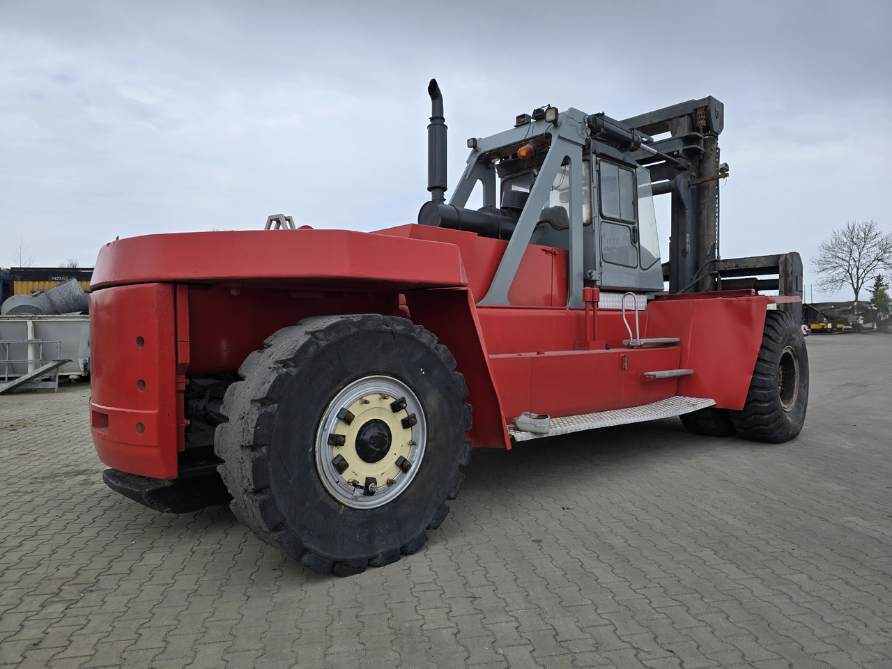 Kalmar KALMAR DCD420-12 - Carretilla para contenedores: foto 5 Kalmar KALMAR DCD420-12 - Carretilla para contenedores: foto 5