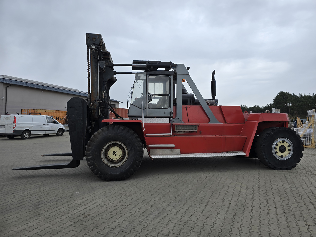 Kalmar KALMAR DCD420-12 - Carretilla para contenedores: foto 2 Kalmar KALMAR DCD420-12 - Carretilla para contenedores: foto 2