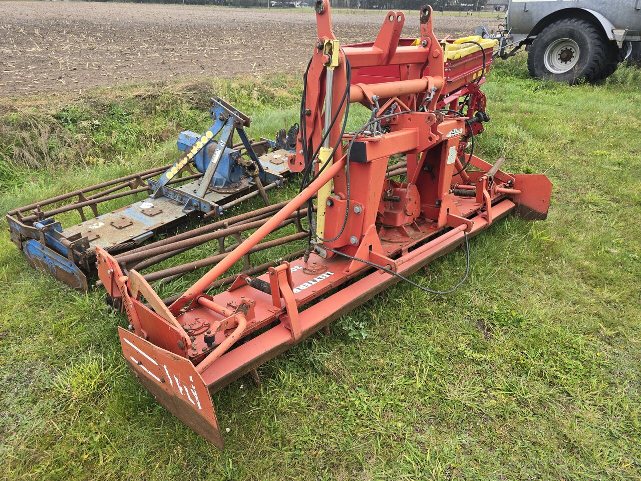 Lely Terra 300-22 - Grada: foto 1 Lely Terra 300-22 - Grada: foto 1