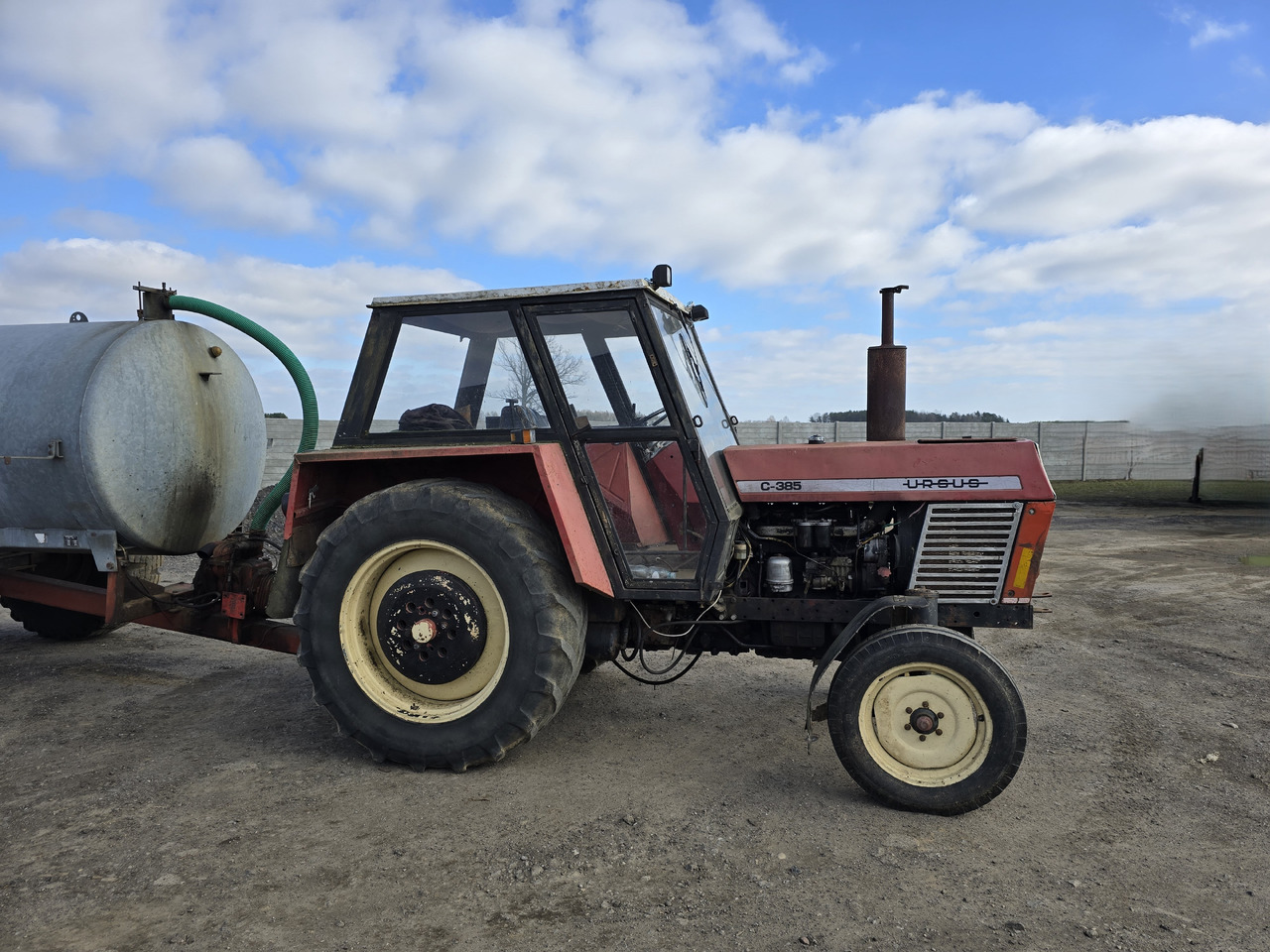 Ursus C-385 - Tractor: foto 1 Ursus C-385 - Tractor: foto 1
