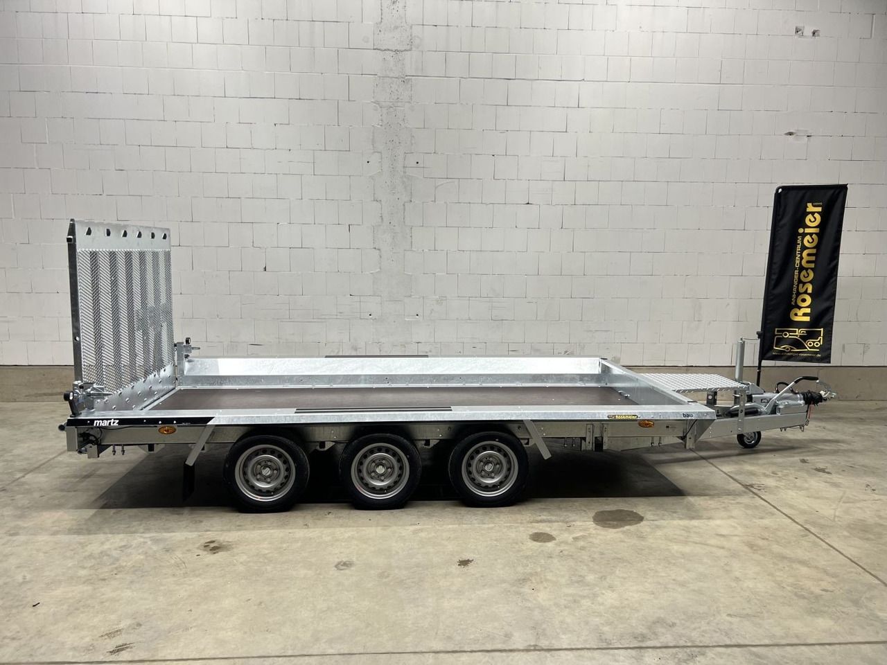 BAU-3 400/3 S 3,5T Maschinentransporter - Remolque plataforma/ Caja abierta: foto 3 BAU-3 400/3 S 3,5T Maschinentransporter - Remolque plataforma/ Caja abierta: foto 3