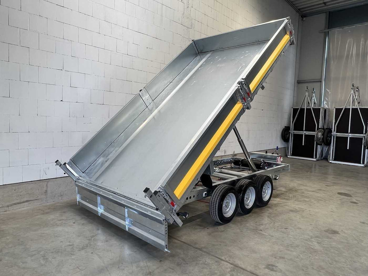 BRIAN_JAMES Cargo Tipper 2 3-Achser Rückwärtskipper - Volquete remolque: foto 3 BRIAN_JAMES Cargo Tipper 2 3-Achser Rückwärtskipper - Volquete remolque: foto 3