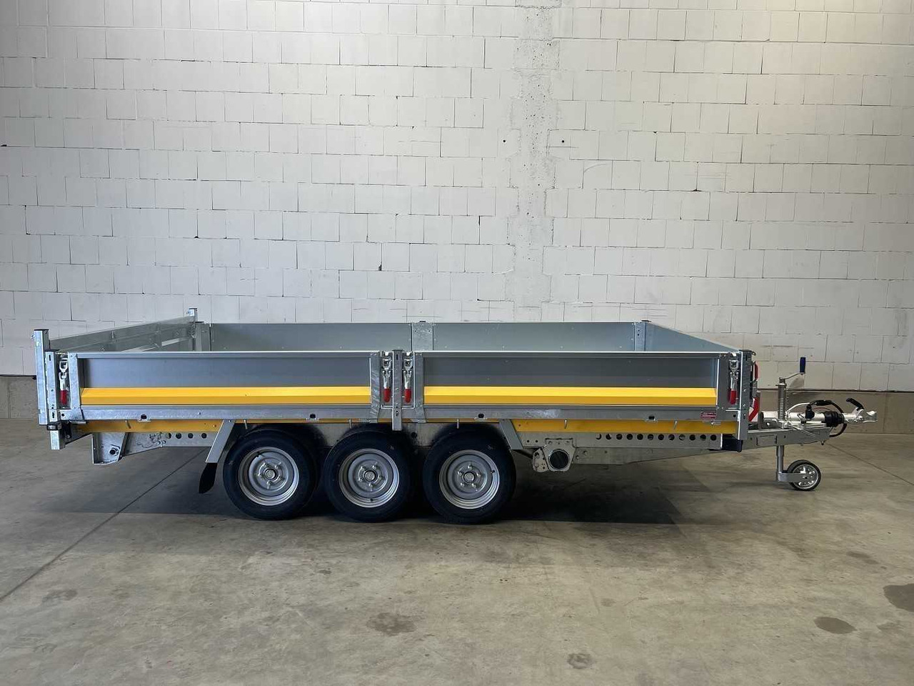 BRIAN_JAMES Cargo Tipper 2 3-Achser Rückwärtskipper - Volquete remolque: foto 5 BRIAN_JAMES Cargo Tipper 2 3-Achser Rückwärtskipper - Volquete remolque: foto 5