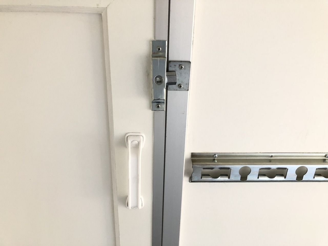 Blyss F1330HD Rampe Tür Kofferanhänger - Caja cerrada remolque: foto 5 Blyss F1330HD Rampe Tür Kofferanhänger - Caja cerrada remolque: foto 5