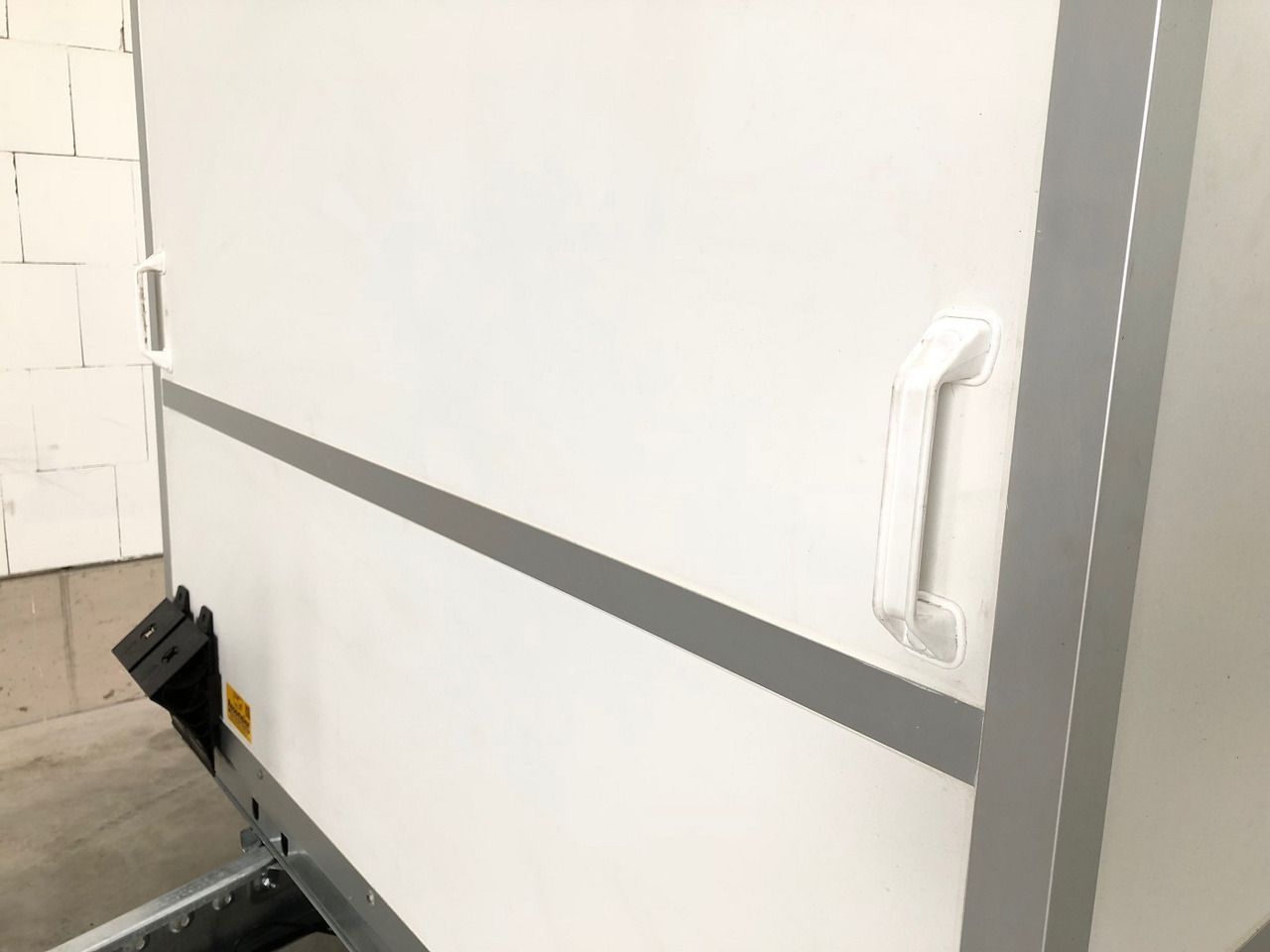 Blyss F1336HD Rampe, Seitentür Kofferanhänger - Caja cerrada remolque: foto 4 Blyss F1336HD Rampe, Seitentür Kofferanhänger - Caja cerrada remolque: foto 4