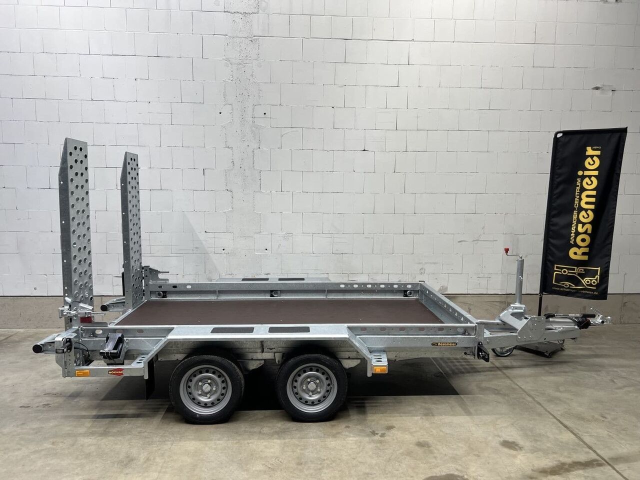 Böckmann BT-ST 3016/35 Maschinentransporter - Remolque plataforma/ Caja abierta: foto 1 Böckmann BT-ST 3016/35 Maschinentransporter - Remolque plataforma/ Caja abierta: foto 1