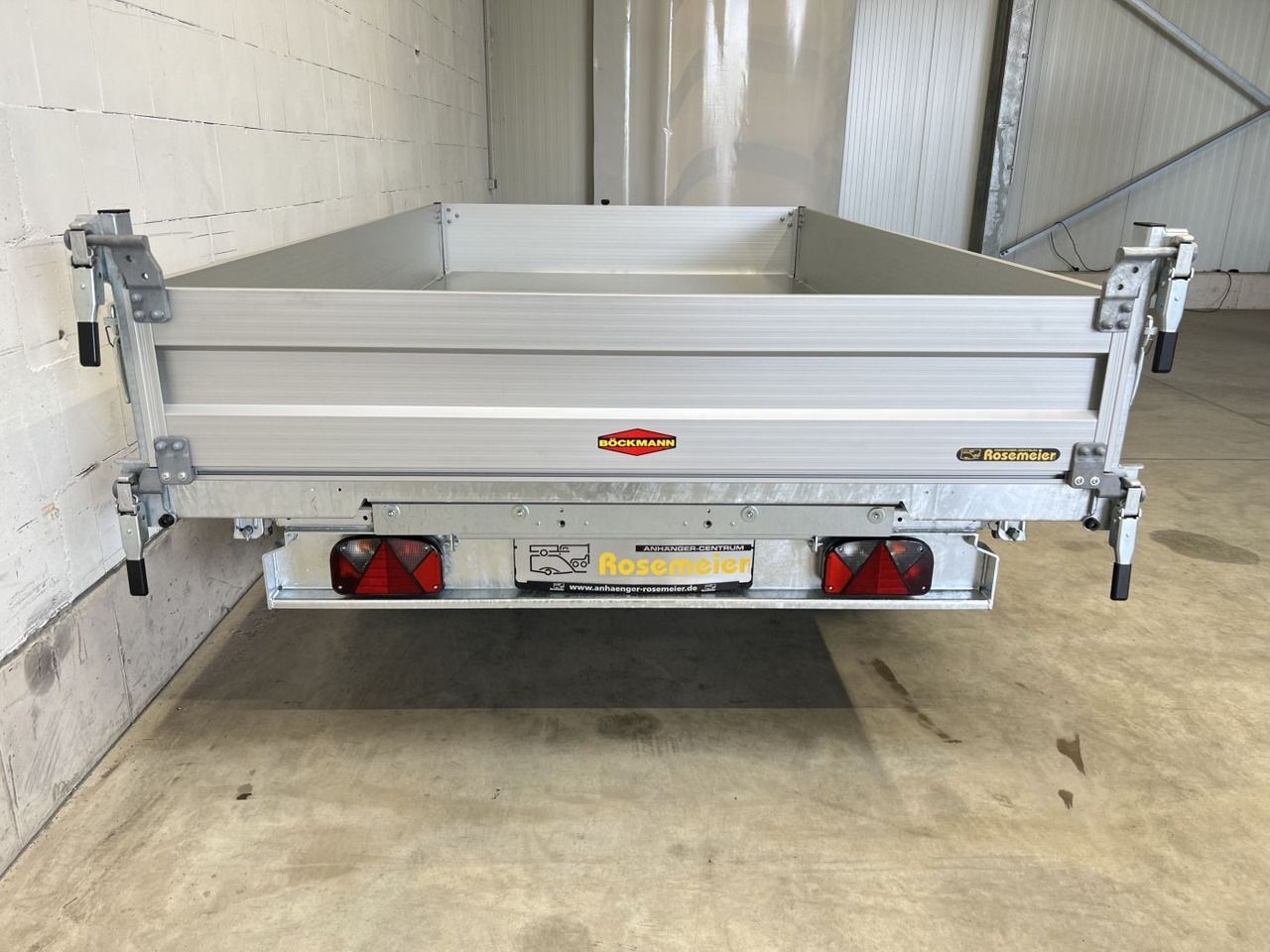 Böckmann DK-AL 3218/27 P Eco Dreiseitenkipper - Volquete remolque: foto 1 Böckmann DK-AL 3218/27 P Eco Dreiseitenkipper - Volquete remolque: foto 1