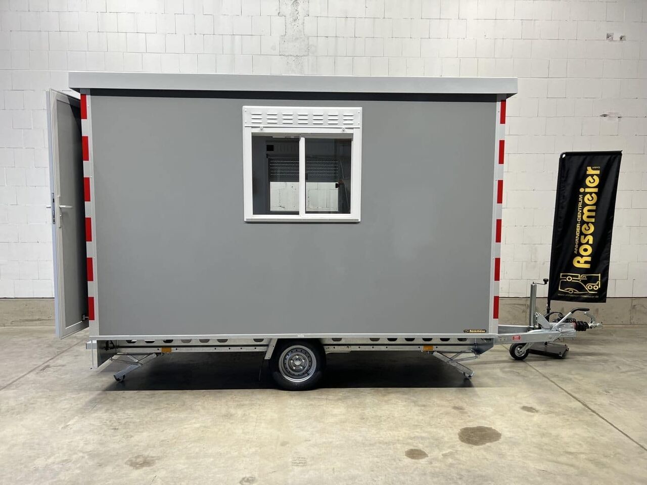 Brouwer Group S-350 ca. 6 Personen Bauwagen - Remolque porta maquinaria: foto 1 Brouwer Group S-350 ca. 6 Personen Bauwagen - Remolque porta maquinaria: foto 1