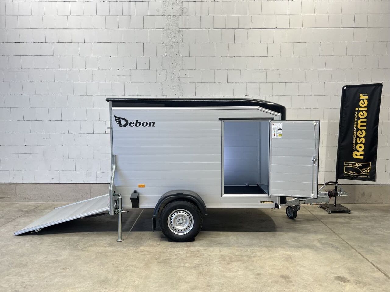 Cheval Liberte Debon C255 Seitentür Kofferanhänger - Caja cerrada remolque: foto 1 Cheval Liberte Debon C255 Seitentür Kofferanhänger - Caja cerrada remolque: foto 1