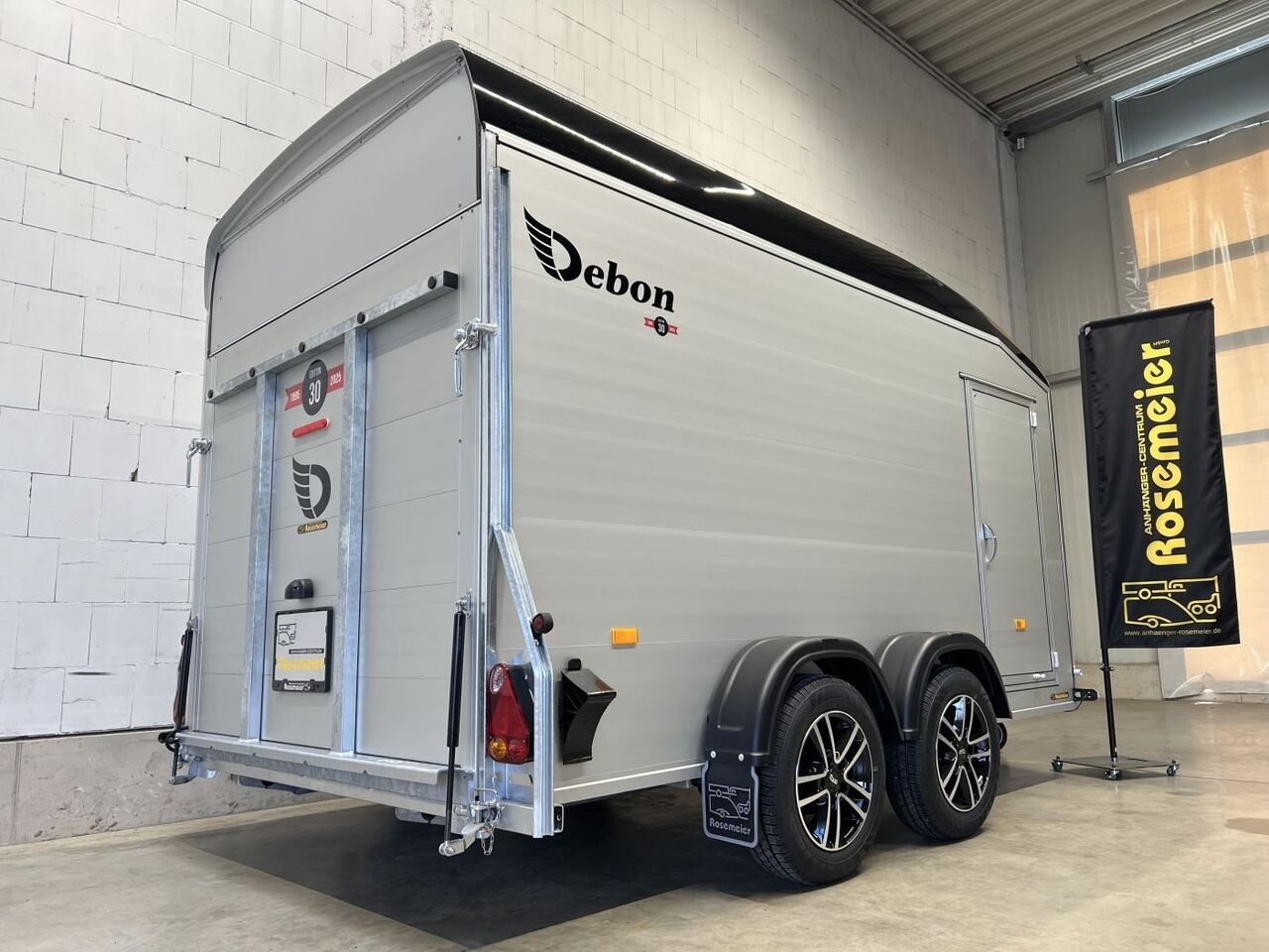 Cheval Liberte Debon C700 Roadster ALF Kofferanhänger - Caja cerrada remolque: foto 5 Cheval Liberte Debon C700 Roadster ALF Kofferanhänger - Caja cerrada remolque: foto 5