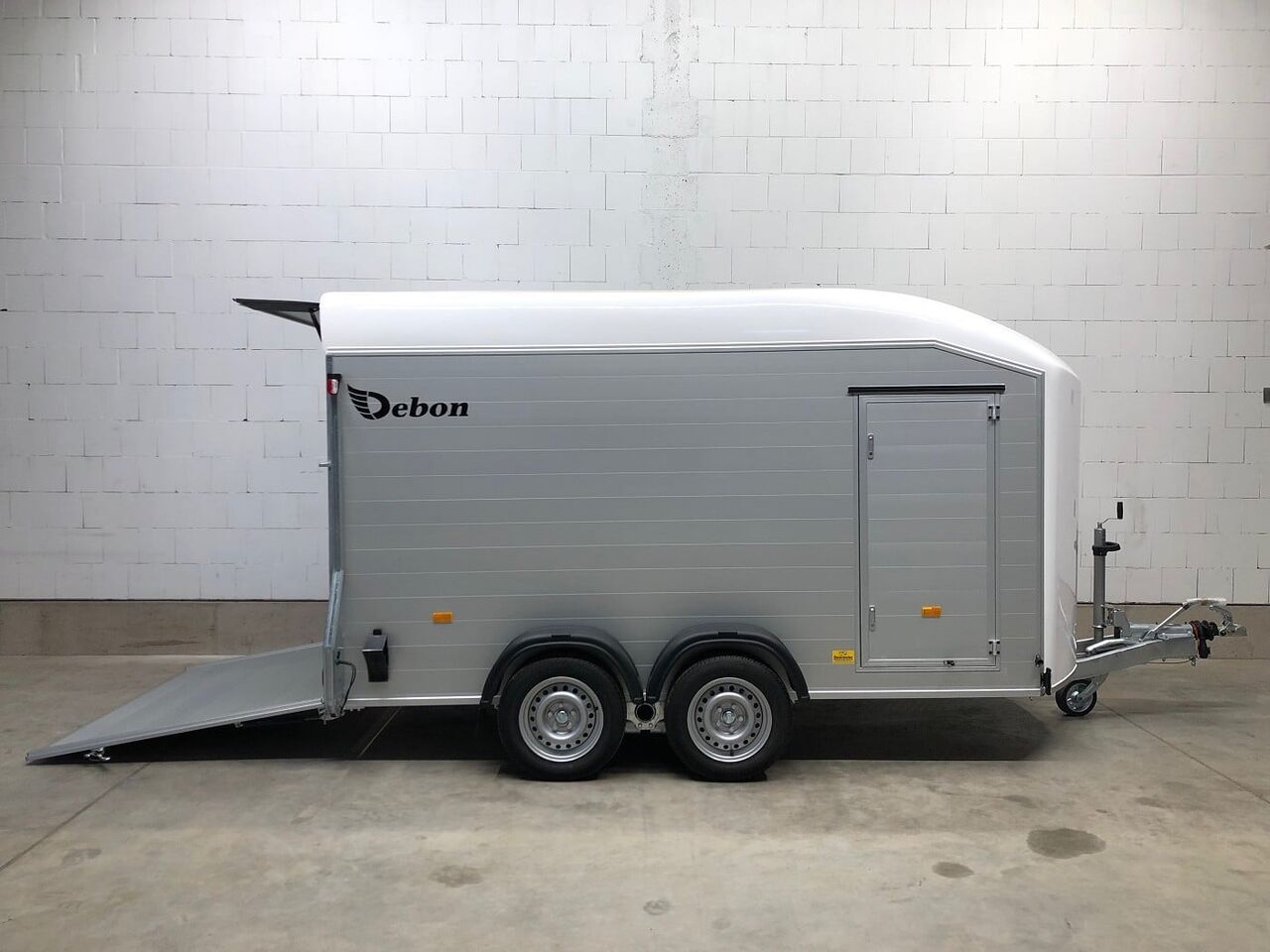 Cheval Liberte Debon C700 Roadster Kofferanhänger - Caja cerrada remolque: foto 1 Cheval Liberte Debon C700 Roadster Kofferanhänger - Caja cerrada remolque: foto 1