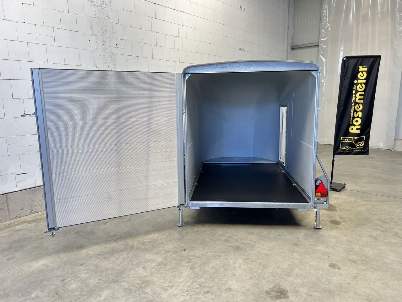 Cheval Liberte Debon Cargo 1300.02+Tür Kofferanhänger - Caja cerrada remolque: foto 4 Cheval Liberte Debon Cargo 1300.02+Tür Kofferanhänger - Caja cerrada remolque: foto 4