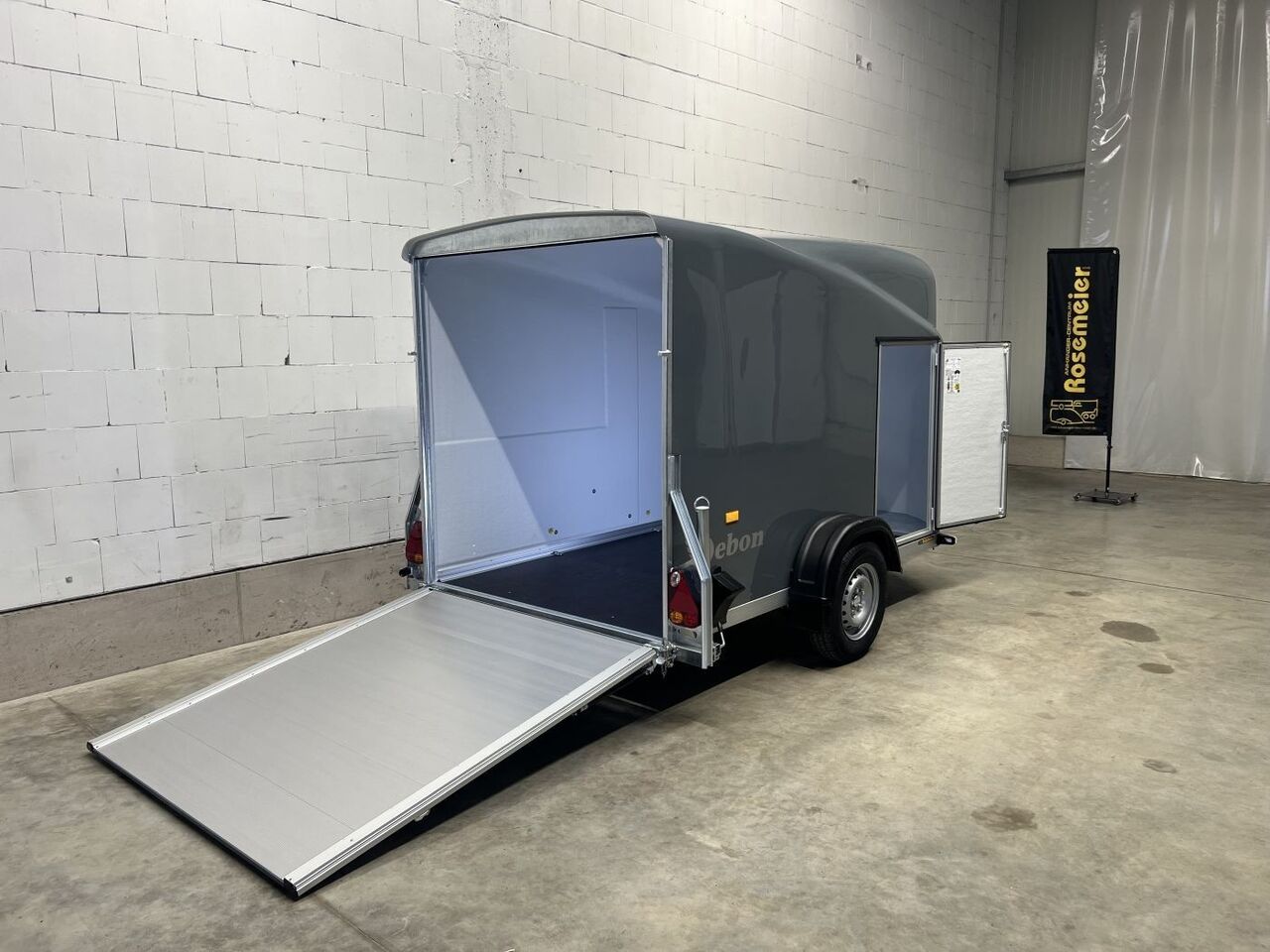 Cheval Liberte Debon Cargo 1300.02+Tür Kofferanhänger - Caja cerrada remolque: foto 4 Cheval Liberte Debon Cargo 1300.02+Tür Kofferanhänger - Caja cerrada remolque: foto 4