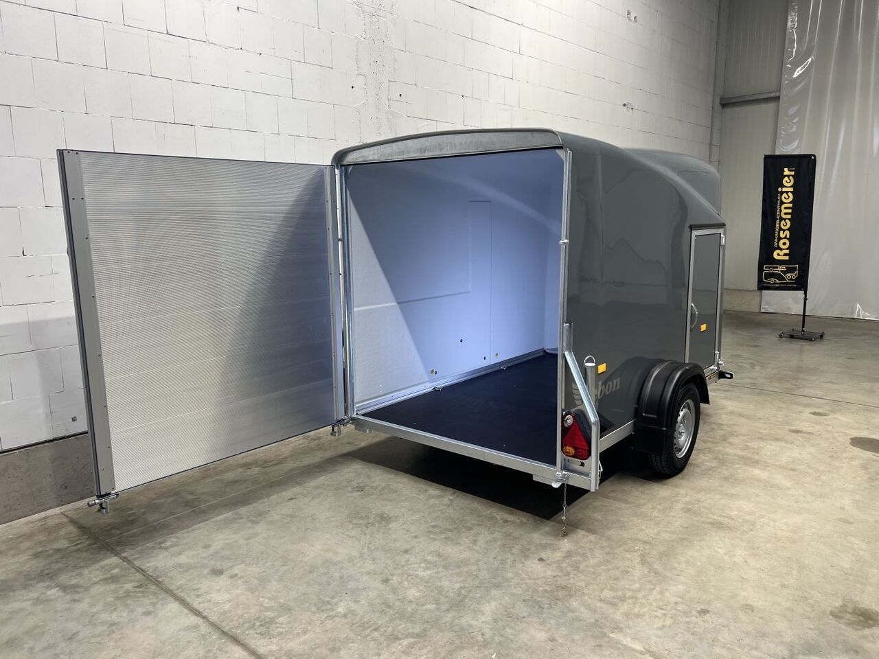 Cheval Liberte Debon Cargo 1300.02+Tür Kofferanhänger - Caja cerrada remolque: foto 5 Cheval Liberte Debon Cargo 1300.02+Tür Kofferanhänger - Caja cerrada remolque: foto 5