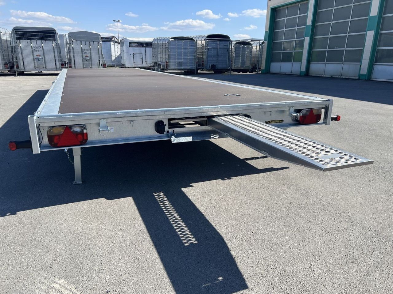 EDUARD 8524-5-POV-3563 Tridem Plattform/Universaltransp - Remolque plataforma/ Caja abierta: foto 3 EDUARD 8524-5-POV-3563 Tridem Plattform/Universaltransp - Remolque plataforma/ Caja abierta: foto 3