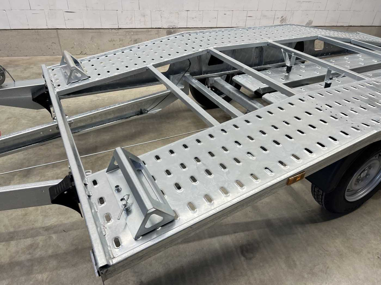 Portavehículos remolque nuevo GT 400/2 S 2,7T Autotransporter: foto 13
