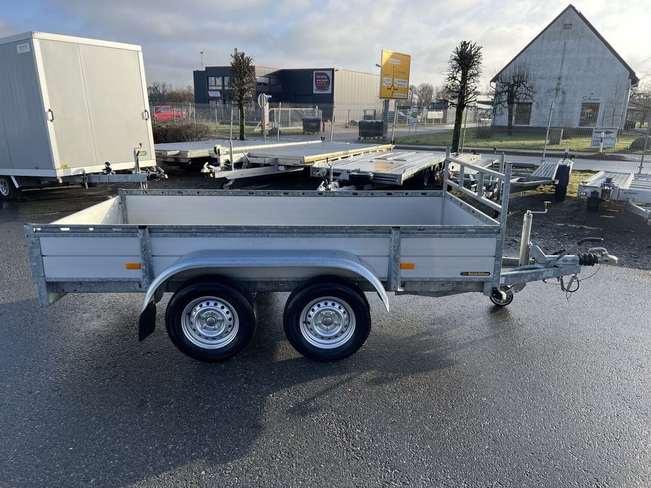 HAPERT Azure L-2 Kastenanhänger gebremst - Remolque de coche: foto 2 HAPERT Azure L-2 Kastenanhänger gebremst - Remolque de coche: foto 2