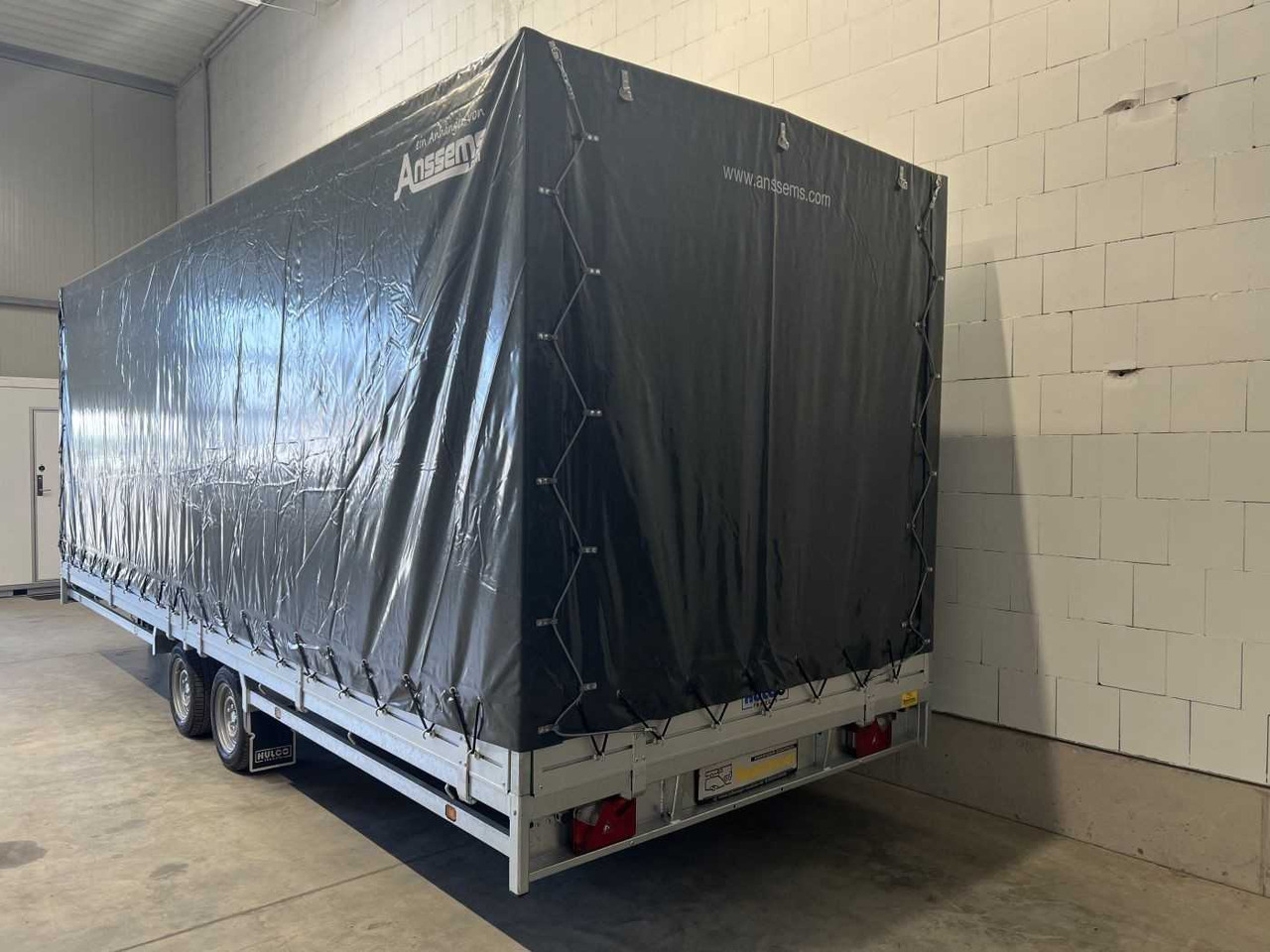 HULCO Medax-2 3000 Plane Hochlader - Remolque de coche: foto 2 HULCO Medax-2 3000 Plane Hochlader - Remolque de coche: foto 2