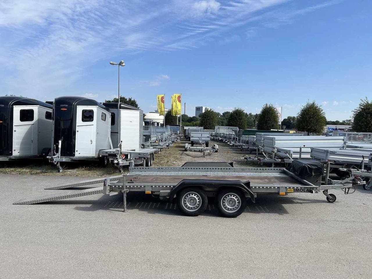 HUMBAUR A1R Autotransporter - Portavehículos remolque: foto 1 HUMBAUR A1R Autotransporter - Portavehículos remolque: foto 1