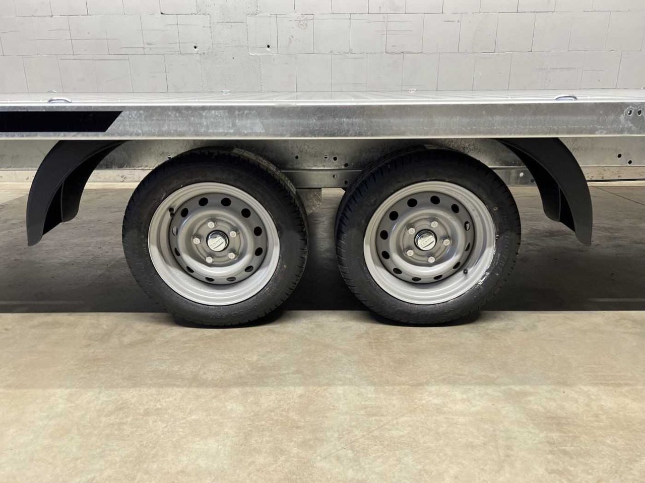 Portavehículos remolque nuevo MARTZ GT Plateau 450/2 S 3T Alu Plattformanhänger: foto 18