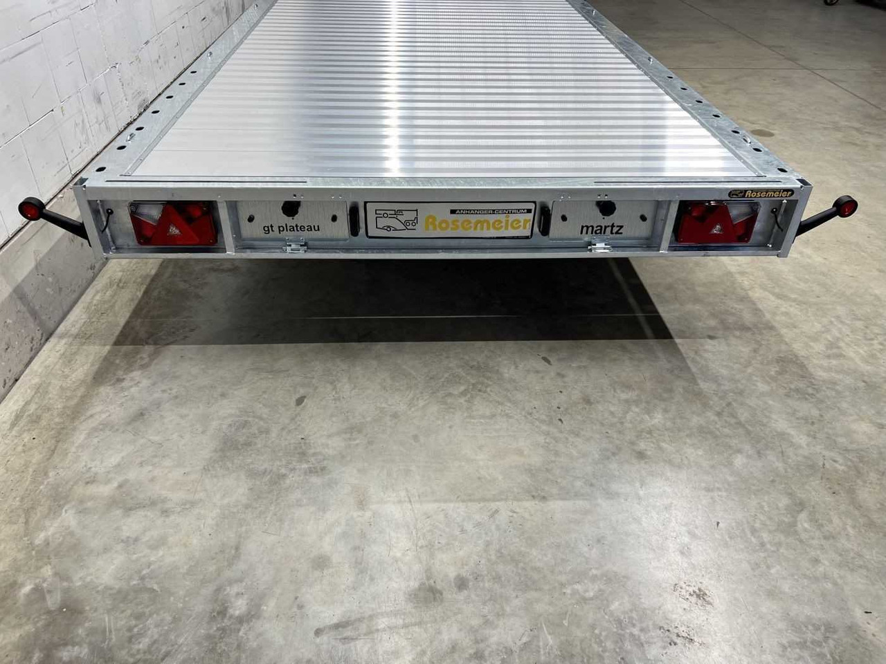 Portavehículos remolque nuevo MARTZ GT Plateau 450/2 S 3T Alu Plattformanhänger: foto 8