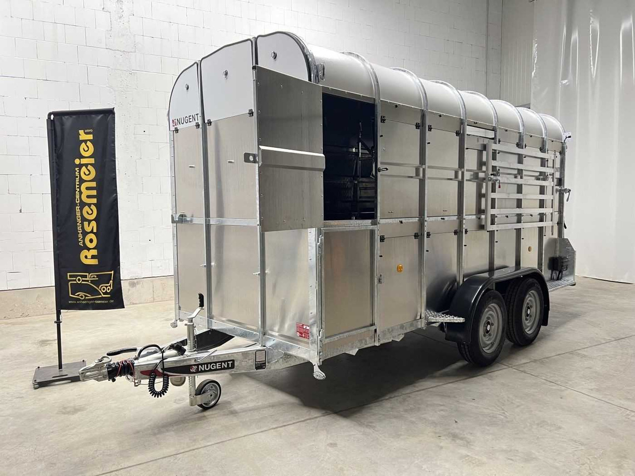 Transporte de ganado remolque nuevo NUGENT L4318H-H-SD Viehanhänger: foto 27 Transporte de ganado remolque nuevo NUGENT L4318H-H-SD Viehanhänger: foto 27