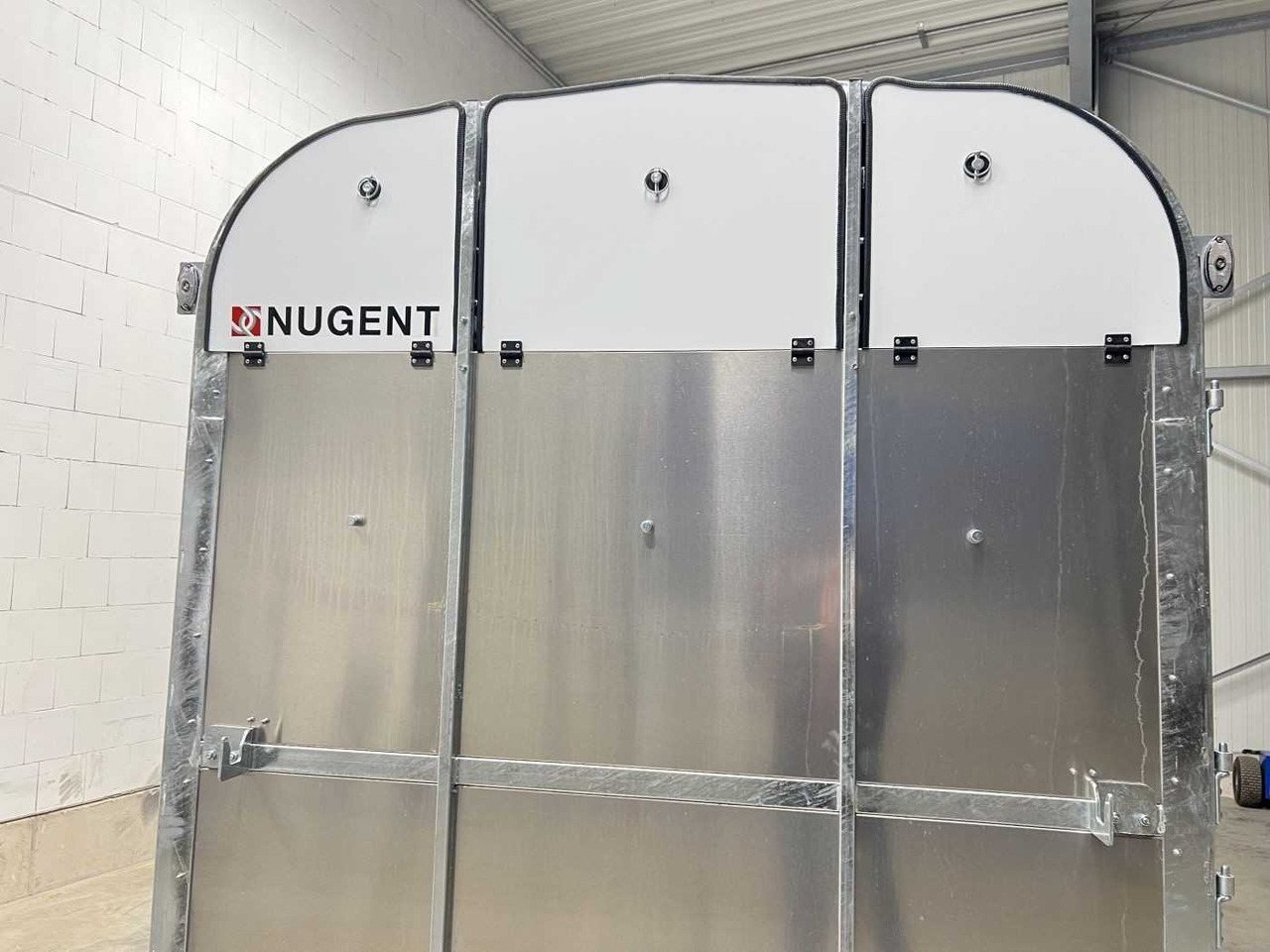 Transporte de ganado remolque nuevo NUGENT L4318H-H-SD Viehanhänger: foto 25 Transporte de ganado remolque nuevo NUGENT L4318H-H-SD Viehanhänger: foto 25