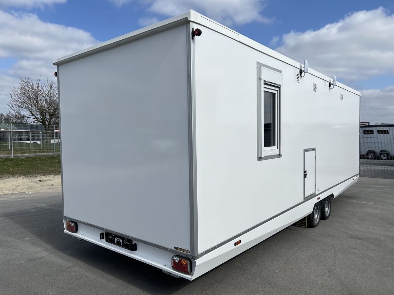 Rosemeier EW TA-NO Mannschaftswagen 730 Veranda Mannschaftswagen - Remolque porta maquinaria: foto 4 Rosemeier EW TA-NO Mannschaftswagen 730 Veranda Mannschaftswagen - Remolque porta maquinaria: foto 4