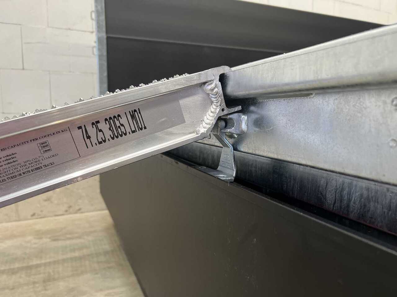 Volquete remolque nuevo SARIS K3 356 184 3500 2 E Bl ED Spez Dreiseitenkipper: foto 8