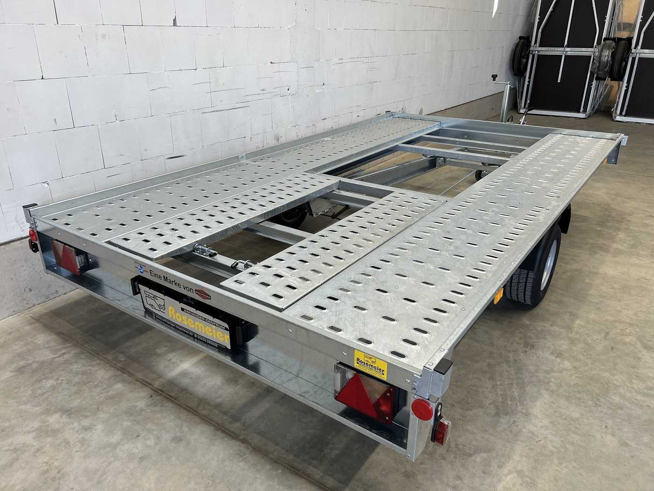 Portavehículos remolque nuevo TPV HL-EBK 3520/15 Autotransporter: foto 23 Portavehículos remolque nuevo TPV HL-EBK 3520/15 Autotransporter: foto 23