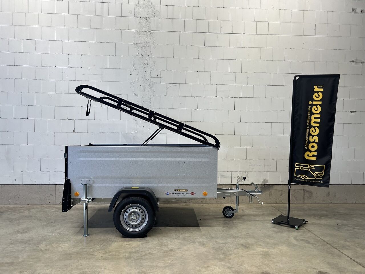 TPV Trailers KT-EU2 Deckelanhänger - Remolque de coche: foto 1 TPV Trailers KT-EU2 Deckelanhänger - Remolque de coche: foto 1