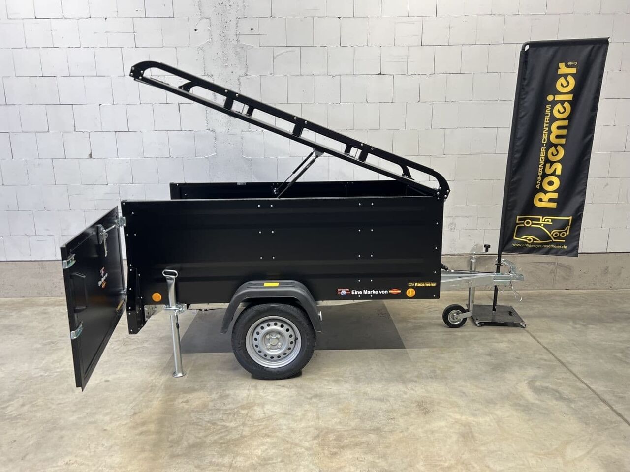 TPV Trailers KT-EU2 Deckelanhänger - Remolque de coche: foto 1 TPV Trailers KT-EU2 Deckelanhänger - Remolque de coche: foto 1