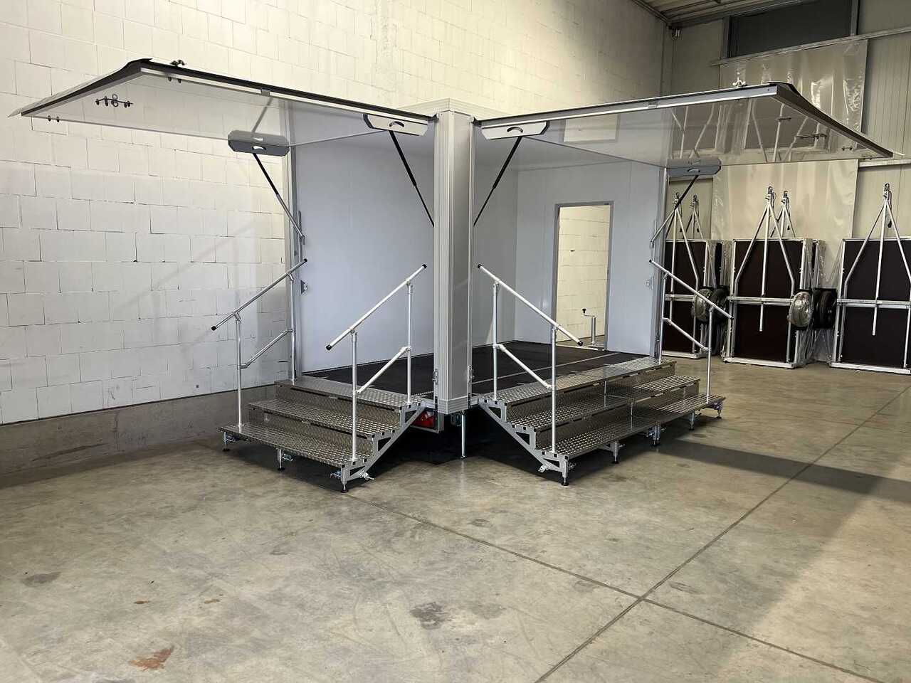 UNSINN PK 3042-10-2040 2 Promotion Verkaufsanhänger - Remolque venta ambulante: foto 2 UNSINN PK 3042-10-2040 2 Promotion Verkaufsanhänger - Remolque venta ambulante: foto 2