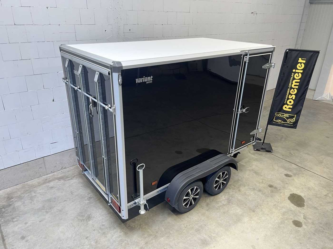 VARIANT Night Edition Tandem Rampe Tür Kofferanhänger - Caja cerrada remolque: foto 3 VARIANT Night Edition Tandem Rampe Tür Kofferanhänger - Caja cerrada remolque: foto 3