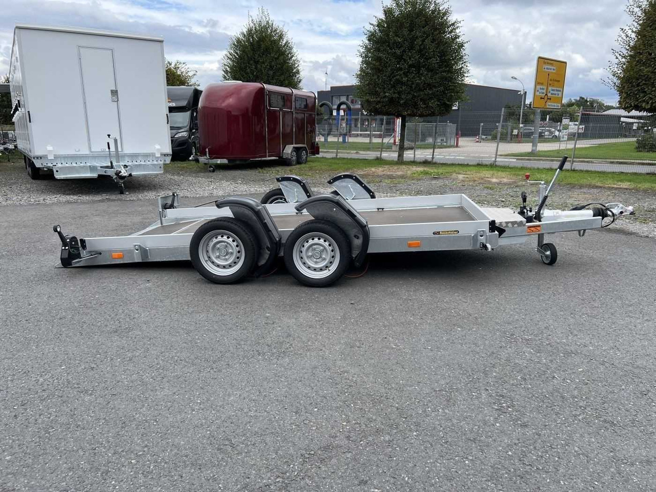 Remolque para moto nuevo VEZEKO Husky FB 35.35 Absenker Maschinentransporter: foto 1