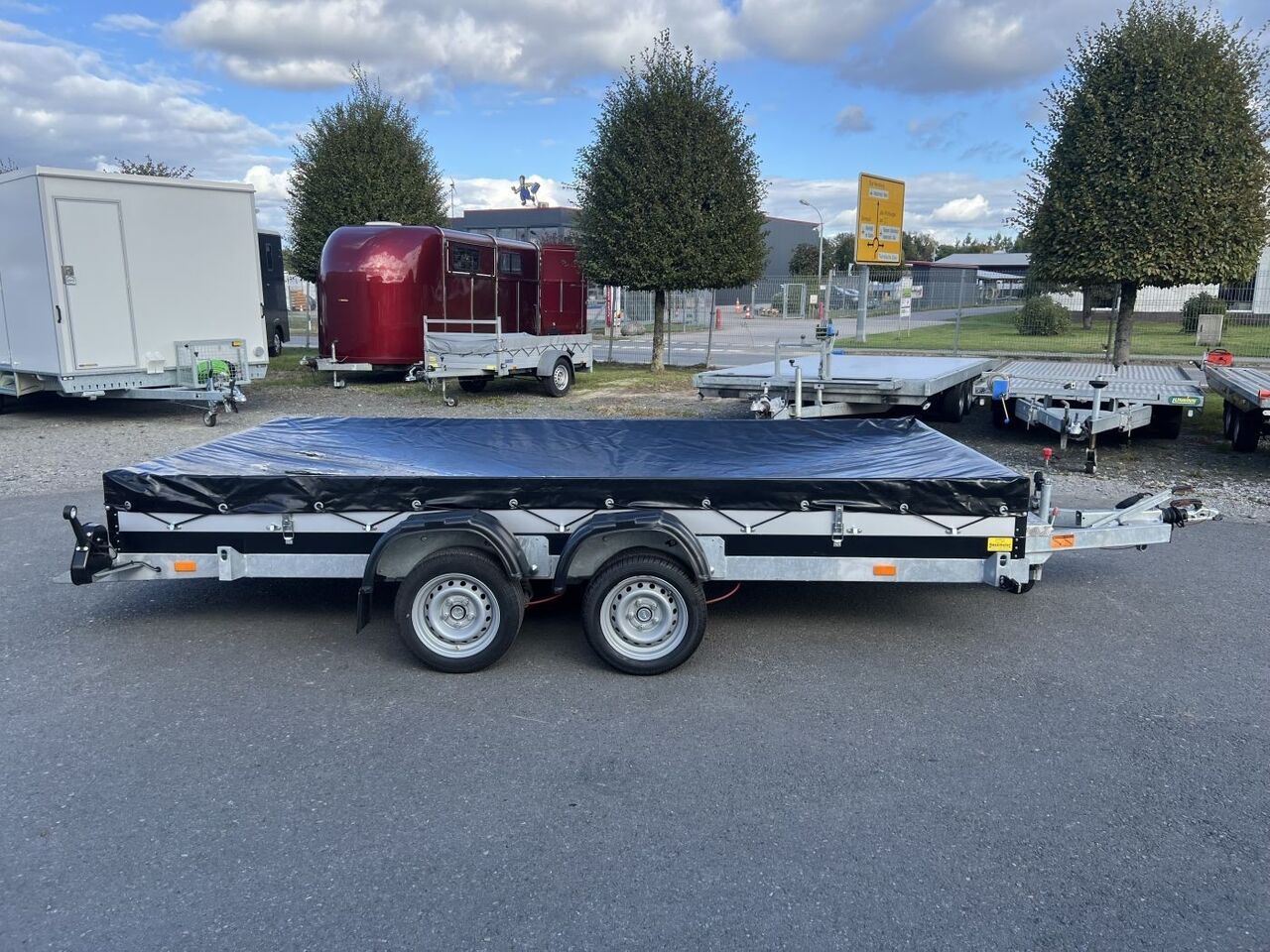 Vezeko Husky Car FB 27.39 Autotransporter - Remolque plataforma/ Caja abierta: foto 2 Vezeko Husky Car FB 27.39 Autotransporter - Remolque plataforma/ Caja abierta: foto 2