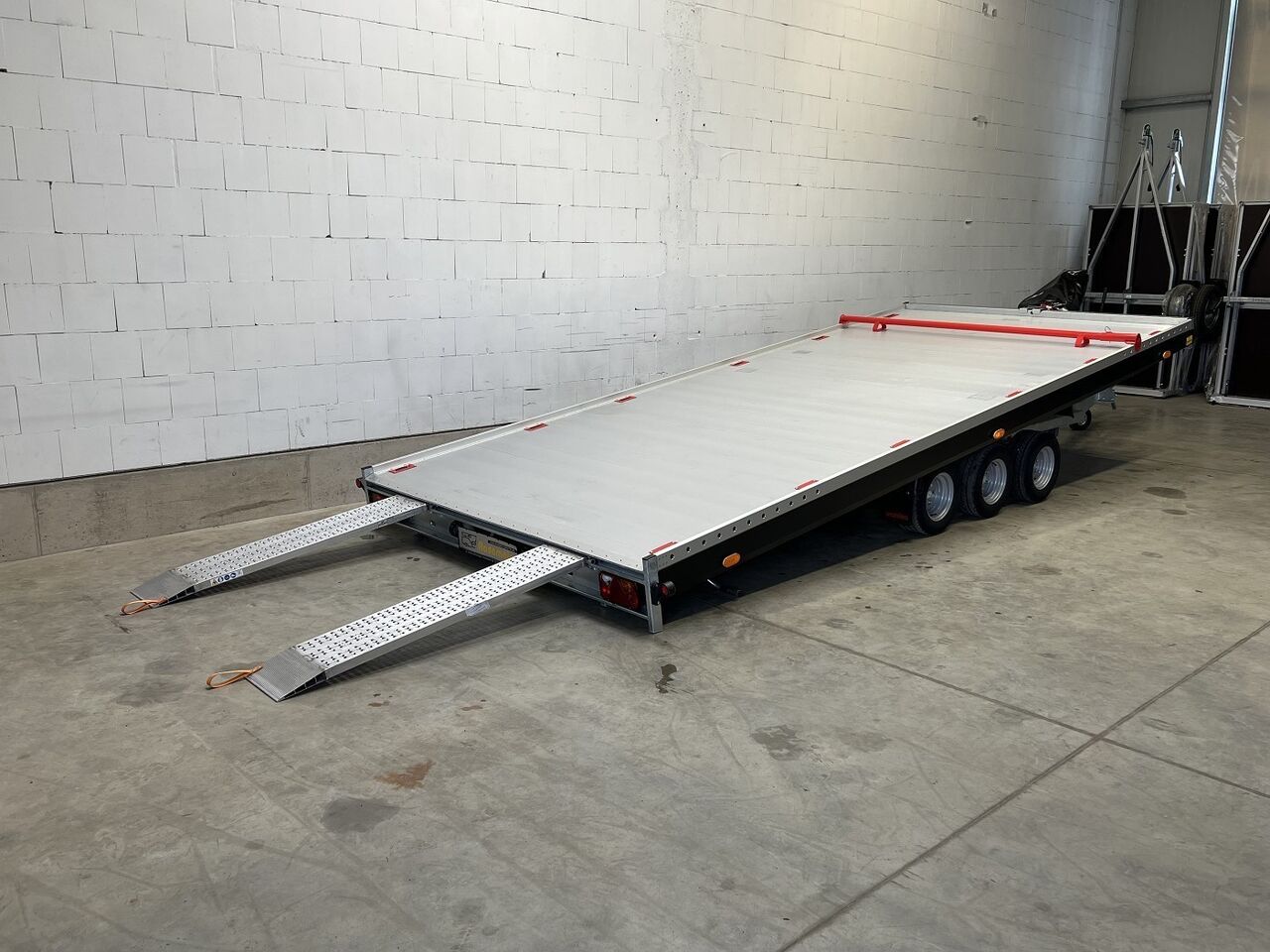 Vezeko Jumbo Light 35.56 E-Winde Autotransporter - Portavehículos remolque: foto 2 Vezeko Jumbo Light 35.56 E-Winde Autotransporter - Portavehículos remolque: foto 2