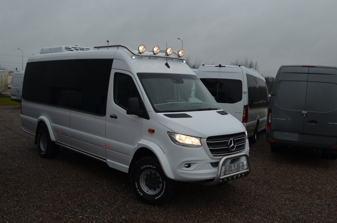 MERCEDES-BENZ Sprinter 519 4x4 high and low drive - Minibús, Furgoneta de pasajeros: foto 5 MERCEDES-BENZ Sprinter 519 4x4 high and low drive - Minibús, Furgoneta de pasajeros: foto 5