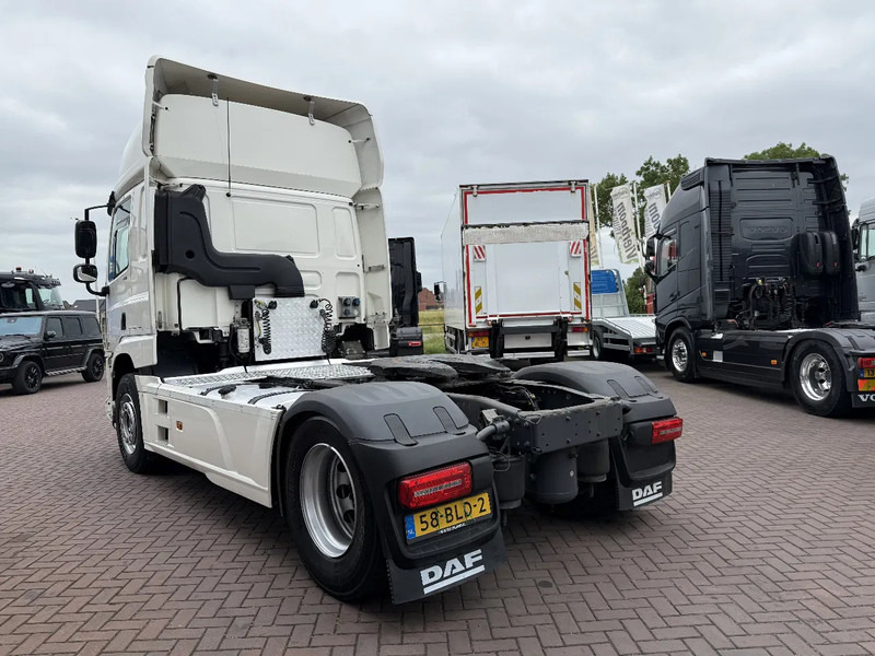 DAF CF 410 4X2 SPACECAB EURO6 DISTRIBUTIETREKKER MILIEUZONE DAF ONDERHOUD HOLLAND TRUCK!!! - Cabeza tractora: foto 3 DAF CF 410 4X2 SPACECAB EURO6 DISTRIBUTIETREKKER MILIEUZONE DAF ONDERHOUD HOLLAND TRUCK!!! - Cabeza tractora: foto 3