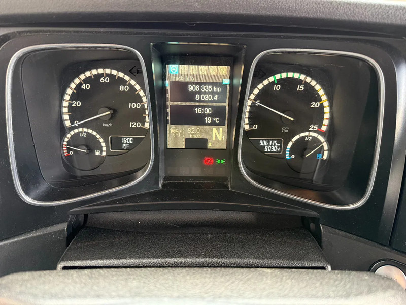 Mercedes-Benz Actros Actros 1842LS 4X2 Streamspace / ACC / Full MB service / Holland Truck - Cabeza tractora: foto 3 Mercedes-Benz Actros Actros 1842LS 4X2 Streamspace / ACC / Full MB service / Holland Truck - Cabeza tractora: foto 3