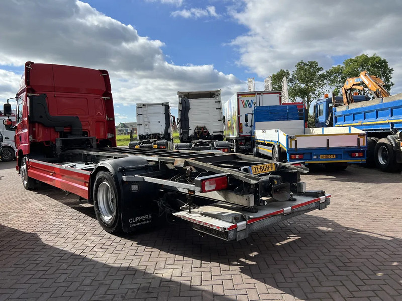 DAF CF 290 4X2 EURO6 SPACECAB RENOVA / VANGMUIL / LAADKLEP / TOP STAAT - Portacontenedore/ Intercambiable camión: foto 3 DAF CF 290 4X2 EURO6 SPACECAB RENOVA / VANGMUIL / LAADKLEP / TOP STAAT - Portacontenedore/ Intercambiable camión: foto 3