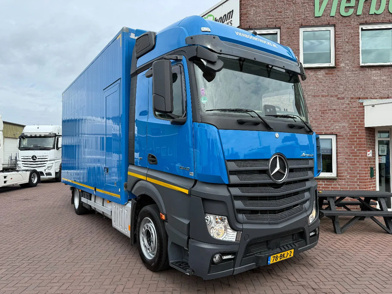 Mercedes-Benz Actros Actros 1842L Bigspace Koffer / Retarder / Kleine Unfall / Fahrbereit / Holland Truck - Camión caja cerrada: foto 1 Mercedes-Benz Actros Actros 1842L Bigspace Koffer / Retarder / Kleine Unfall / Fahrbereit / Holland Truck - Camión caja cerrada: foto 1