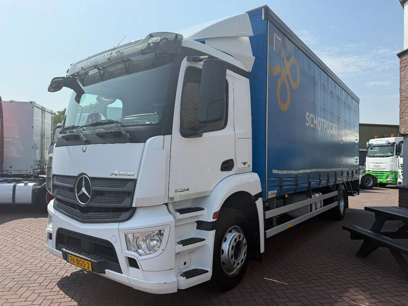 Mercedes-Benz Antos Antos 1824L 4X2 Schiebplane mit 2T Ladebordwand TOP ZUSTAND!!!!! - Camión lona: foto 2 Mercedes-Benz Antos Antos 1824L 4X2 Schiebplane mit 2T Ladebordwand TOP ZUSTAND!!!!! - Camión lona: foto 2