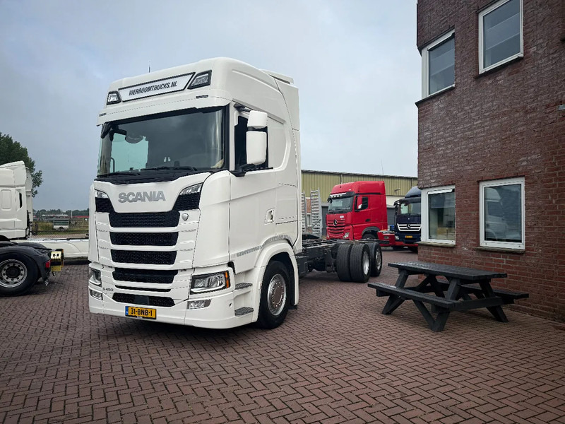 Scania S450 6X2 CHASSIS RETARDER EURO6 HOLLAND TRUCK TOPCONDITION!!!! - Chasis camión: foto 2 Scania S450 6X2 CHASSIS RETARDER EURO6 HOLLAND TRUCK TOPCONDITION!!!! - Chasis camión: foto 2
