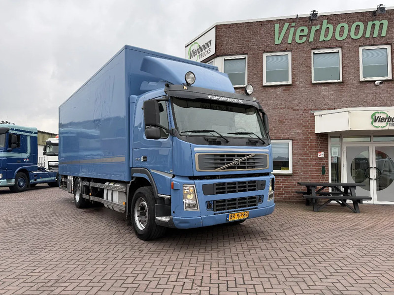 Volvo FM 260 FM9-260 4X2 Koffer mit 2.000KG Ladebordwand - Camión caja cerrada: foto 1 Volvo FM 260 FM9-260 4X2 Koffer mit 2.000KG Ladebordwand - Camión caja cerrada: foto 1