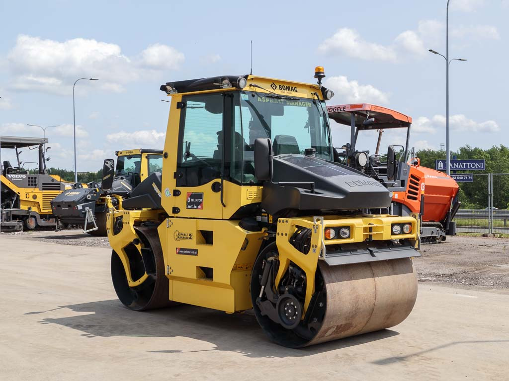BOMAG BW 154 AP-4v AM - Apisonadora de asfalto: foto 4 BOMAG BW 154 AP-4v AM - Apisonadora de asfalto: foto 4