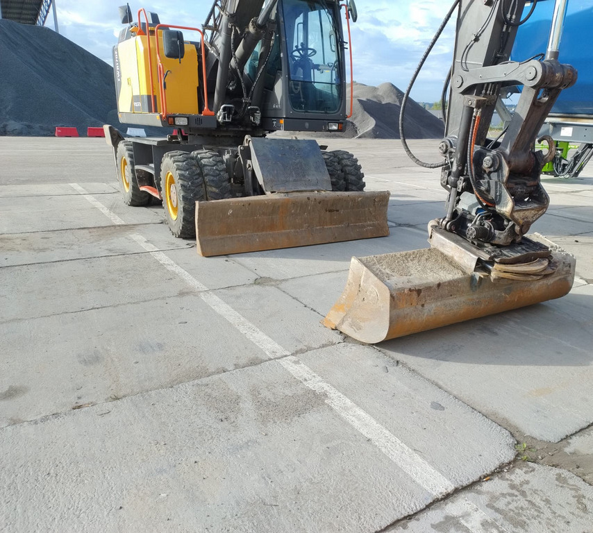 VOLVO EWR170E - Excavadora de ruedas: foto 4 VOLVO EWR170E - Excavadora de ruedas: foto 4