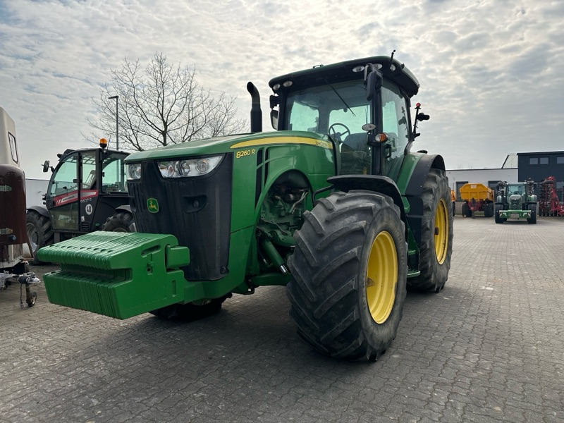 Tractor John Deere 8260R AutoPowr: foto 12